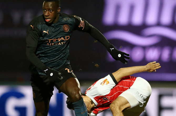 九游体育-集结日尼斯防线松动——足总杯节点到来，气氛紧张，赛季目标并未改变(2324赛季足总杯)