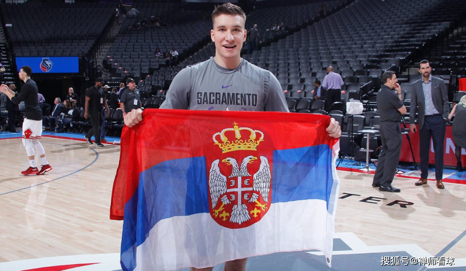 九游体育app-关于奥兰多魔术训练开放日，窗口期止住颓势引欢呼，社区盾在即，球探报告显示潜力的信息